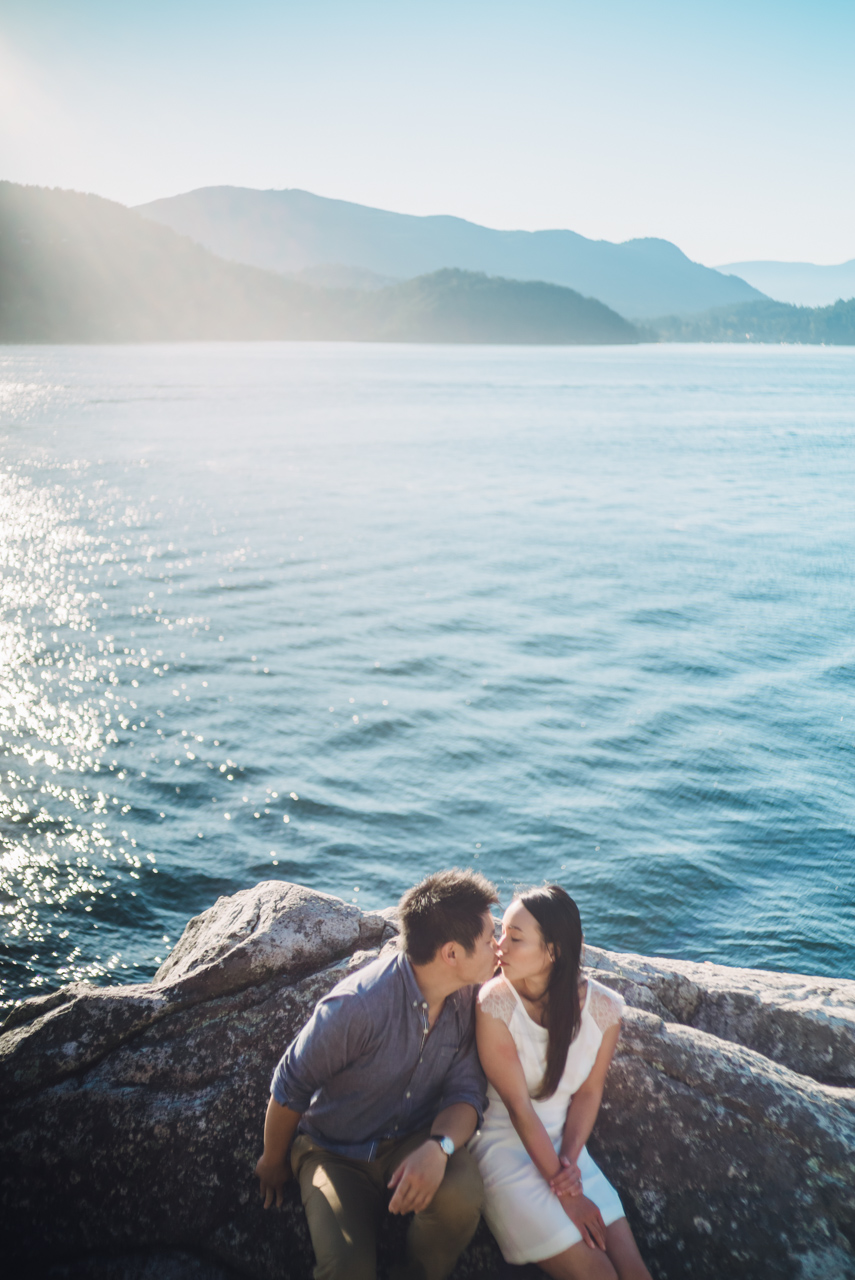 wedding engagement photo photographer photography whytecliff west vancouver bc canada best couple candid