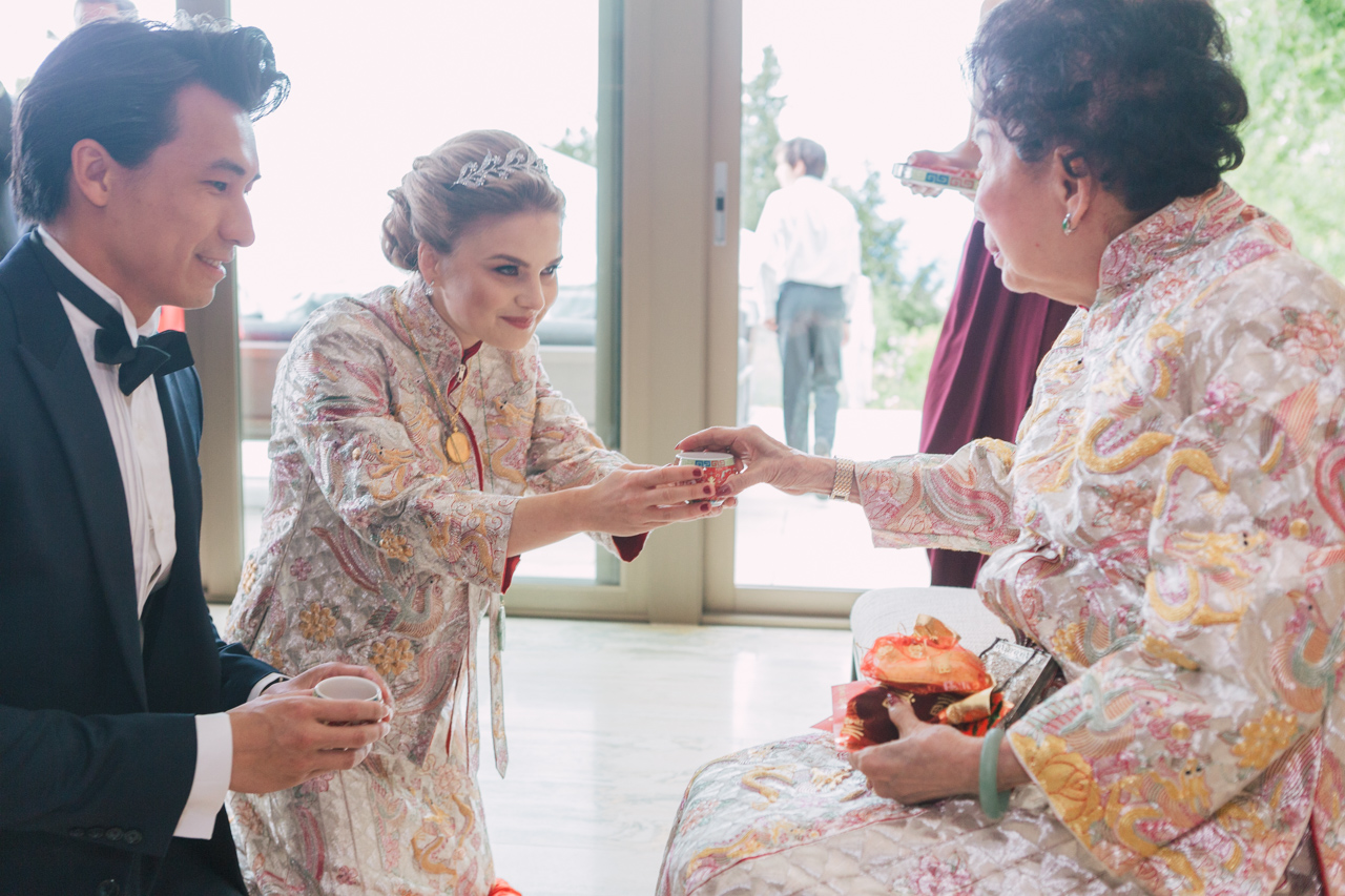 vancouver, wedding, ubc, spanish banks, lovefrankly, love frankly, photographer, wedding photographer, best wedding photographer, wedding photos, fine art wedding photographer, chinese tea ceremony