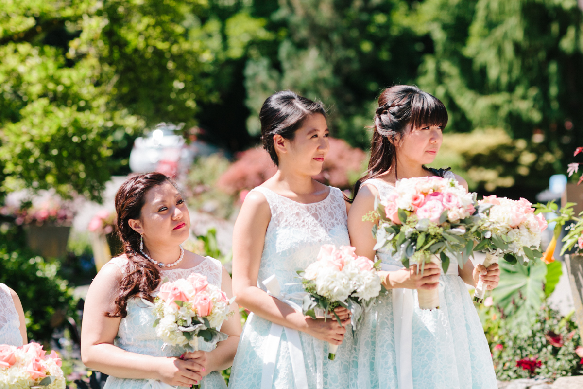 Bridesmaids in a summer day wedding